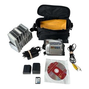 JVC MiniDV Digital Video Camera Camcorder GR-D270U For PARTS OR REPAIR